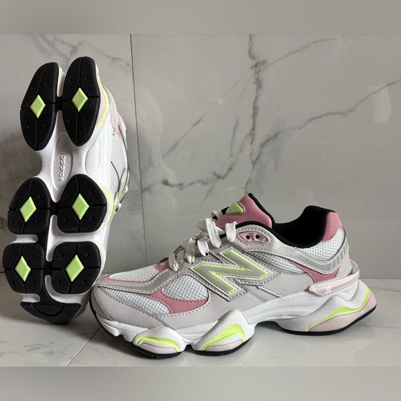 New Balance 9060 💅✨ Pink Taffy Grey Matter U9060BLE Shoes 7 8 8.5 9.5 NEW - Picture 7 of 16